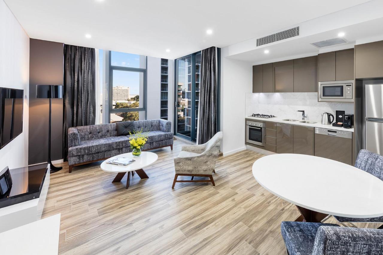 Meriton Suites Mascot Central Sydney Bagian luar foto