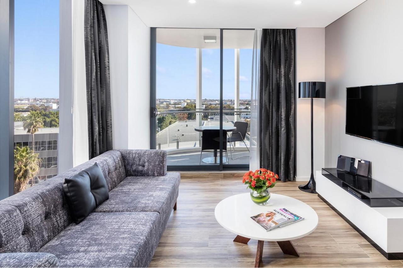 Meriton Suites Mascot Central Sydney Bagian luar foto